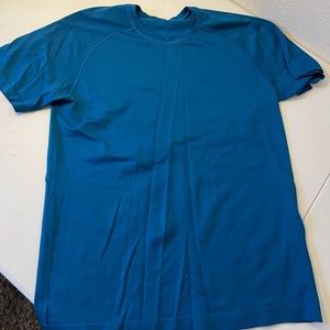 Lulu Lemon metal vent tech short sleeve size Large